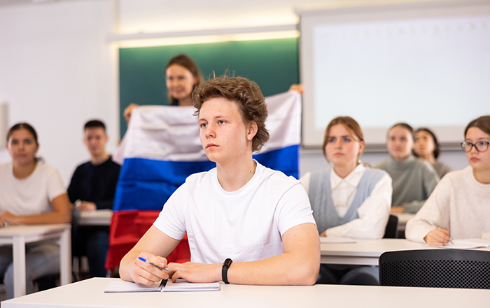 Девятиклассникам упростили поступление в колледжи: для зачисления достаточно двух экзаменов